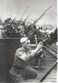 Какие взгляды! Как-будто вслух говорят "Сейчас я буду слать вам смерть!"