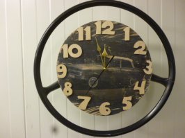 Чето заморочился на досуге. Чел привез руль от 412 Москвича, говорит сделай часы.... Почесав голову и другие части тела, сделал...