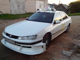 Белорус создал копию такси Peugeot 406 из фильма