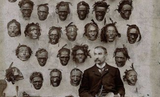 Как индейцев учили скальпы снимать