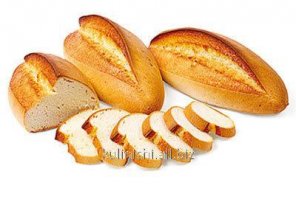 "Булка городская". У нас в Харькове - невероятно популярная жрачка была, она меньше батона и вкуснее, как раз идеально было пообедать городской булкой и бутылкой кефира или ряженки.

ЗЫ: злые языки утверждают, что полное название - "Булка городская харьковская" и более продукт нигде не встречается.