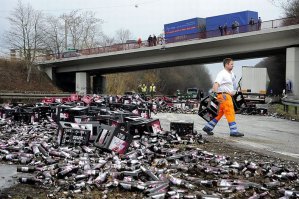 авария грузовика с пивом