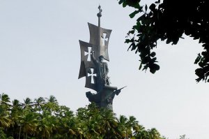 Памятник Колумбу в Пуэрто-Рико, за авторством....
Человек так то, с фантазией не шибко заморачивается)