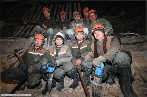 Думаю, что они настоящие звезды метро, а не Басков.