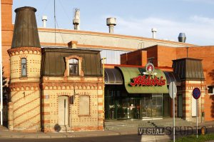 "Алдарис", Рига. Основан в 1865.
Имеетса свой музей пива и пивная мастерская, кому интересно, вот: