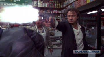 Гавно этот ваш Плохой лейтенант. Вот настоящий засранец)) я угарал когда он радио застрелил )))) На последней фотке как раз этот момент))