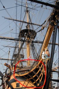 А ведь гальюн пошёл вот с этой красивой конструкции. :)