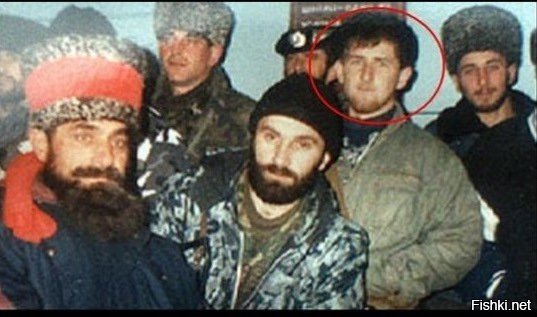 Вот это Герои! А на фото "герой" что сделал?! Позировал с боевиками?!