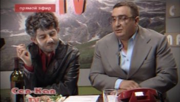 Американский телеведущий покурил в прямом эфире