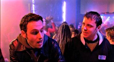 Когда говорят про Эндрю Линкольна, всегда вспоминаю Human Traffic (2000) ;)