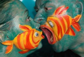 Гуппи, самая миролюбимая, маленькая и красивая рыбка в аквариуме