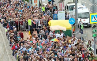 Турки тоже могут привезти в Москву останки неизвестного мущщины.  ( Интересно как таможня оформляет временный ввоз такого груза?)
И тогда опять...