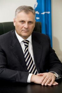 В Китай переезжать. А насчет фоток - маловато будет. Всех и не вспомнишь сразу.