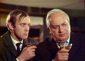 Совершенно верно. Только не "вели", а "ведут".
"Бах -бух. Бах- бултых..."