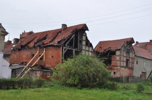 Не печальтесь, у вас есть возможность переселиться в Калининградскую область. Оттуда выселили почти всех коренных жителей, победители гордо заселили их опустевшие дома и счастливо зажили в этом прекрасном крае. :)
