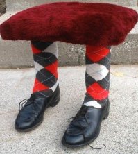 Писсуары в виде всяких там ракушек неплохо смотрелись бы туалете какого-нибудь тематического заведения. Но я хочу себе такую табуретку...Желательно на радиоуправлении))