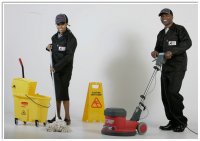 А хотите узнать, какие в ЮАР "уборщицы"? *ука, они даже РУК НЕ МОЧАТ!



Сравните это с нашими "баб-Зинами", в раскорячку моющими туалеты.