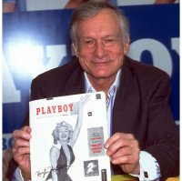 В самом первом номере  "Плейбоя" на обложке была Мерлин Монро.