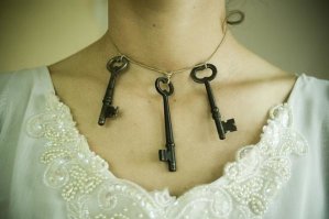 ох молодо - зелено. учись студент. правда это сейчас как  украшение а раньше это было суровой реальностью