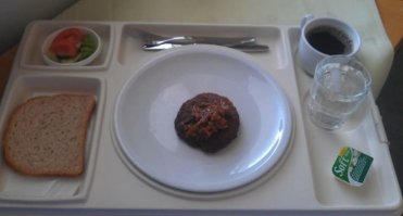 Здесь ещё и рюмаха с водкой.