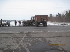 ""...в результате столкновения травму головы получила маленькая пассажирка автомобиля   двухлетняя девочка. Ребенок находится под медицинским наблюдением. Как констатируют автоинспекторы, от тяжелых травм малышку уберегло детское кресло, в котором она ехала.""
nashgorod.ru/auto/news/news88565.html