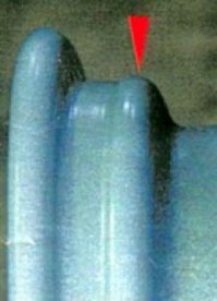 Вы, я так понимаю, не водитель, а говорун. Иначе любой, кто видел пустое колесо (бескамерку, а из сейчас 99%) знает, чтобы борт сошел с посадочного места, не надо стараться и "слезать резину с диска". Достаточно пары оборотов на пустом колесе. 
Учите матчасть, а я раскланиваюсь.