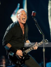 А вы бы узнали этих мужчин после стрижки?