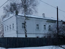 И где в этом документе "религиозный уклон"? Покажите где упоминаются слова "Православие" , "РПЦ"? 

Там вообще совершенно дикая история - сектанты не имеющие на руках российских документов открывали юридические организации, удочеряли детей, а вот обращались они с детьми согласно "своих религиозных убеждений" -заставляли пахать с утра до ночи как взрослых, кормили впроголодь и били за малейшую провинность и без. Православную Церковь они не посещали. 
h t t p s : / / r g . r u / 2017 / 10 / 11 / r e g - c f o / priemnuiu-mat-osudili-za-istiazaniia-dete j . h t m l (убрать пробелы)

И не могли бы Вы мне с одного аккаунта отвечать, а то я путаюсь -пишите с Ligr