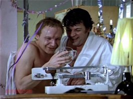 ... подружке предлагала взвеситься...на брудершафт