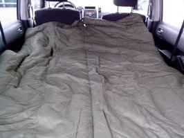 В принципе  представляю.
Просто  людей чьи  доходу позволяют  не присутствовать  рядом с их источником  годами и при  этом  путешествовать не заботясь  о  хлебе насущном  как бы сказать... Очень мало у  нас  таких. Напенсию  не по путешествуешь  и  на процент  с банковского счёта  тем  более. Да и  банки пачками  ликвидируют  ежегодно.
Есть мнение что  это потому  что наша страна  баксы  не печатает  и  вообще явлется  обломком  уничтоженной и  обворованной империи.
 Но  путешествовать  народ умудряется.