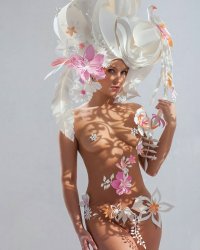 Я просто потрясён, я словно заново родился! Какая прелесть, очарование, услада глаз..... Где мне скачать эту версию фотошопа?