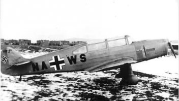 В качестве Мессеров снимали Чешские Zlin корни которых как раз от Мессершмитта.