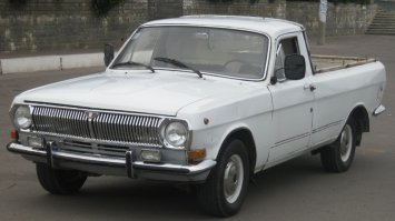 Автор не проработал тему. ГАЗ-24 пикап выпускался малой серией. Встречал такие на дорогах, а на самом заводе эти машины развозили комплектующие по цехам.