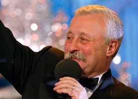 "В том же 2005 году ему удалось сделать снимок экзопланеты HD209458b, и это стало первым визуальным изображением экзопланет вообще."
---
Конкретно этот снимок - в студию!!