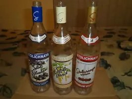 П-ф-ф! Вылил из всех, да из-под крана налил! Интрига - если-б бутылки были такими:
