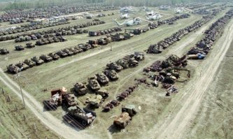 Только сейчас стоянка опустела и хрен знает где вся техника и металл