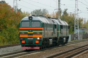 К нам в депо приходили на обточку колёсных пар "машки", но это правда тепловоз.