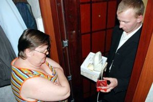 Это как у менеджеров с большими сумками. Его ноги кормят.