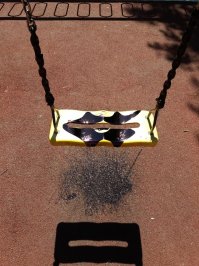 А вот тут не к ЖКХ претензии - просто каким-то критиканам, возможно даже автору статьи, не понравилось, что детки на качелях уж сильно шумят...