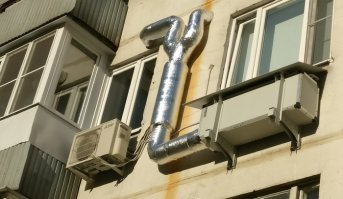 это система вентиляции, в которой приходной поток нагревается выходным, крутая вещь