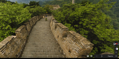 Вообще-то стрелка компаса указывает на то,что бойницы смотрят на север.
А на некоторых фото-в обе стороны.