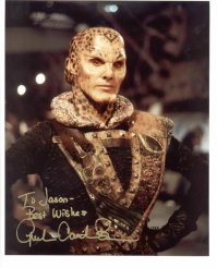 15 персонажей сериалов, которых вы не узнаете в реальной жизни