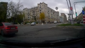 Так кому он там мешал?