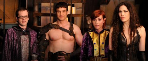 Ну если вспоминать и сериалы то вот "Хранилище 13", вся компашка+несколько штатских застряли в игре