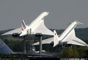 Эх, а самолеты тогда какие были...
хватало, правда, не на всех