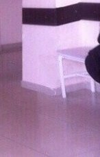 Фотошоп, посмотрите на отражение в полу, насколько криво все сделано, даже с черной полосой криво дорисовали )