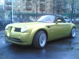 МАМИшные автомобили. раз в несколько лет обновляют постамент возле универа