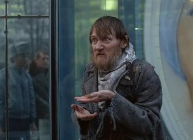 В области временного машиностроения мы тогда их опережали на десятки лет...

Интерфейс устройства должен быть понятным без инструкции и управляться пальцевым методом. Края должны быть закруглёнными и приятными на ощупь. Количество кнопок должно быть сокращено до минимума. Устройство должно иметь притягивающую цветовую гамму и отделку самыми современными материалами...