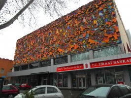 Тбилиси и Батуми. Хотя первая не мозаика.