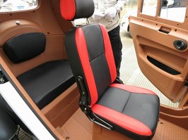 Электрический трицикл TZ-002
Стоит 200тр (3300$)
Слабые свинцовые аккумуляторы, можно поменять на более мощные и ёмкие литийионные. Пробег на зарялке-60км,скорость 50км/ч